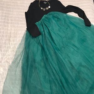 🎄Full Length Emerald Green Tulle Skirt🎄